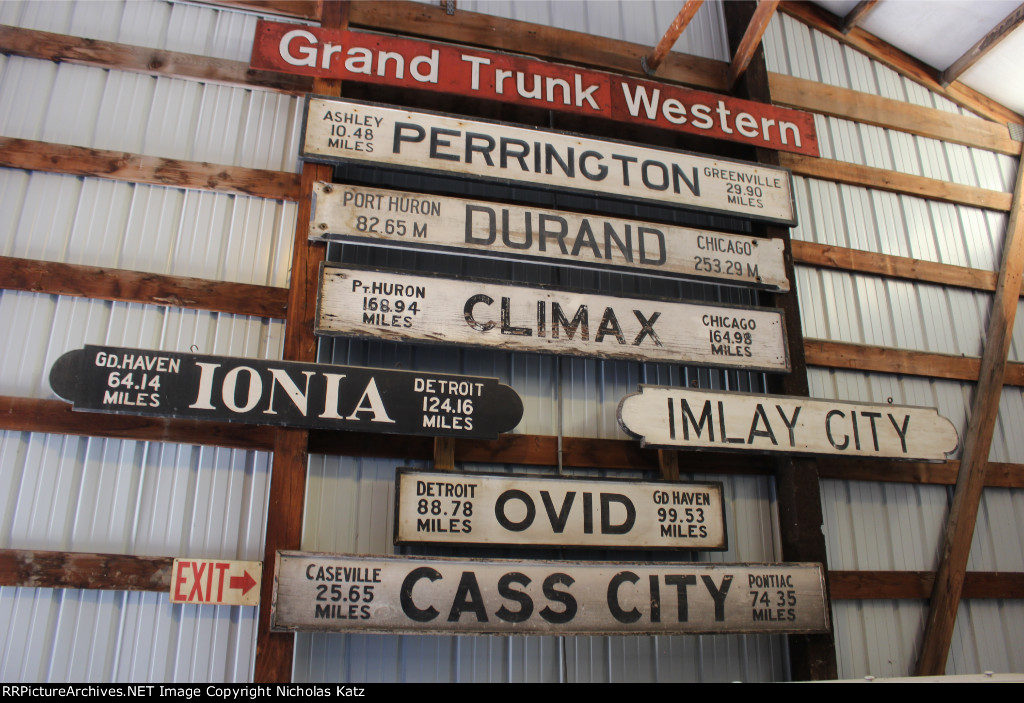 GTW Station Signs